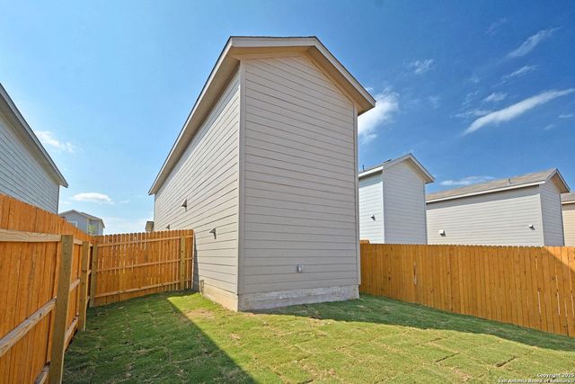 4974 Daisy Blossom, Converse, TX 78109