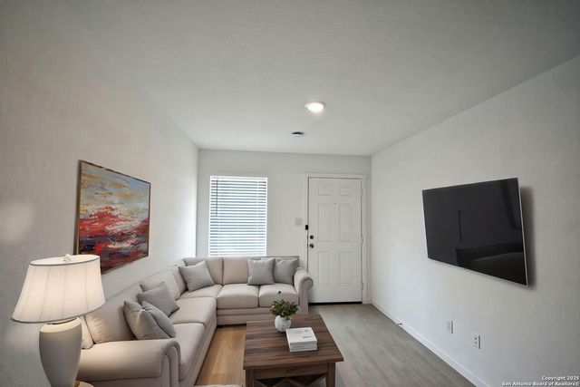 4974 Daisy Blossom, Converse, TX 78109