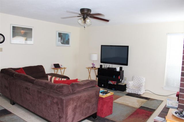 7063 River Garden Drive, Houston, TX 77095