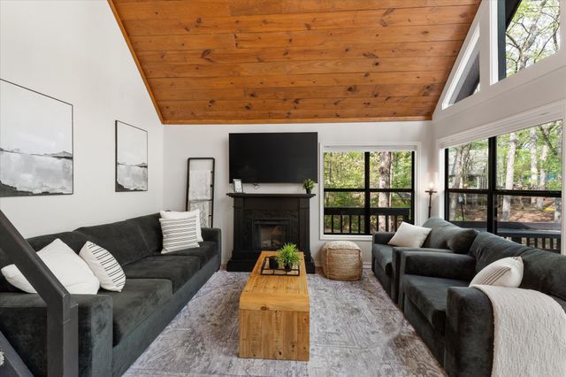 103 E Barker Creek Drive, Scroggins, TX 75480