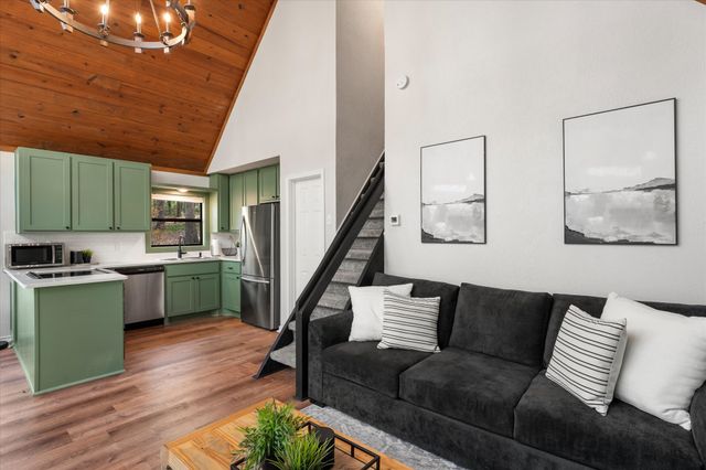 103 E Barker Creek Drive, Scroggins, TX 75480