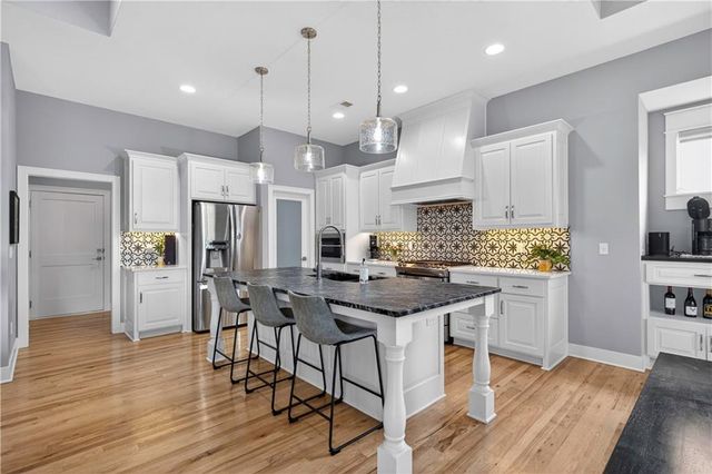 12000 W 184th Street, Overland Park, KS 66013