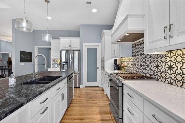 12000 W 184th Street, Overland Park, KS 66013