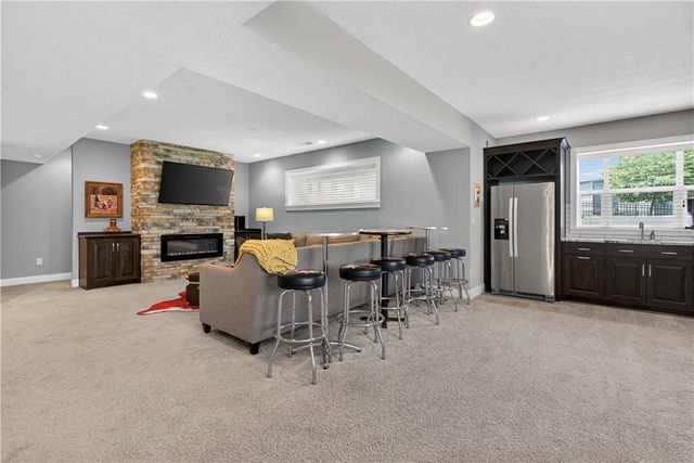 12000 W 184th Street, Overland Park, KS 66013