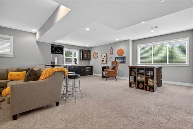 12000 W 184th Street, Overland Park, KS 66013