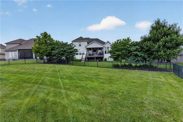 12000 W 184th Street, Overland Park, KS 66013