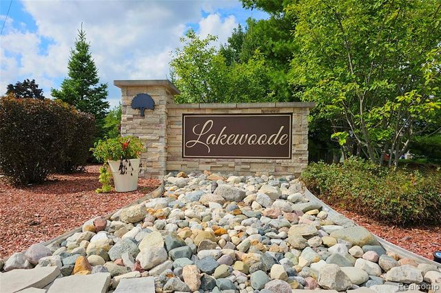 22705 Cranbrooke Drive, Novi, MI 48375