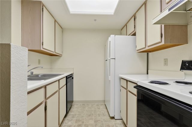 3550 Bay Sands Drive 1027, Laughlin, NV 89029