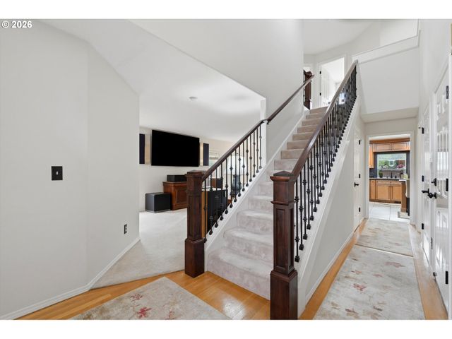 16867 WIGHT Ln, Lake Oswego, OR 97035