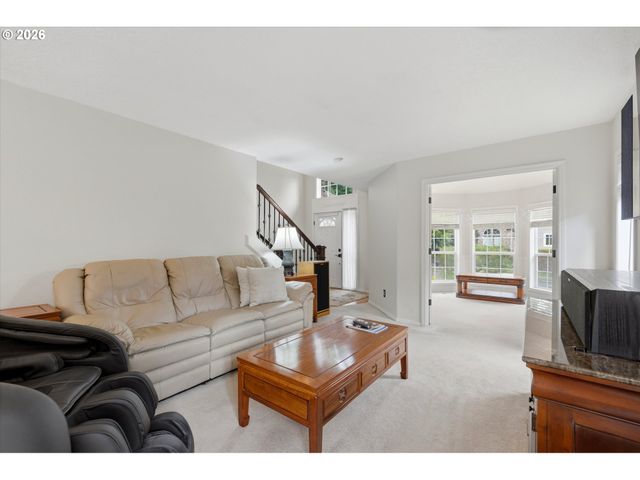 16867 WIGHT Ln, Lake Oswego, OR 97035