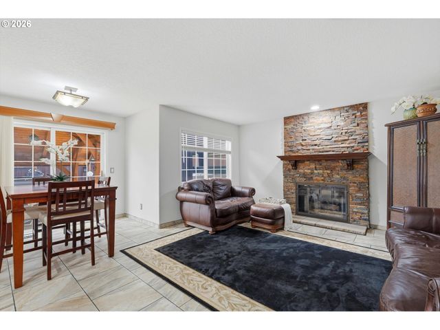 16867 WIGHT Ln, Lake Oswego, OR 97035