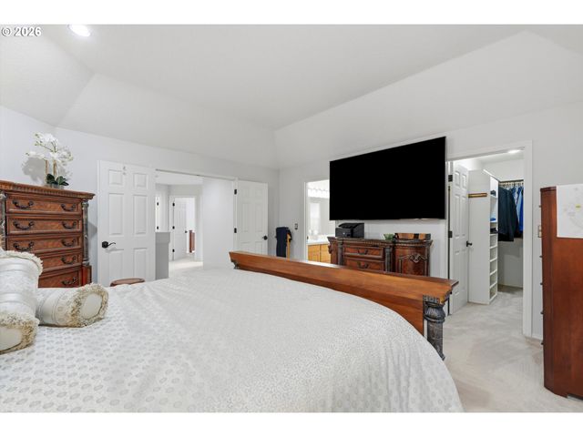 16867 WIGHT Ln, Lake Oswego, OR 97035