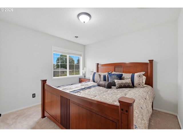 16867 WIGHT Ln, Lake Oswego, OR 97035