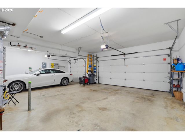 16867 WIGHT Ln, Lake Oswego, OR 97035