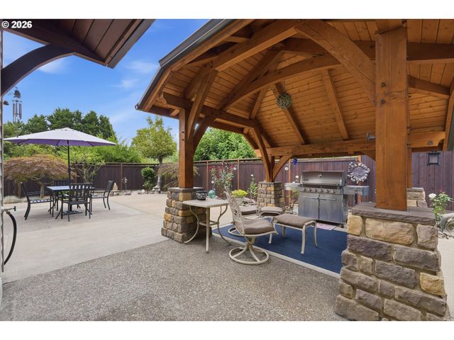 16867 WIGHT Ln, Lake Oswego, OR 97035