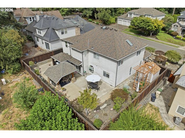 16867 WIGHT Ln, Lake Oswego, OR 97035