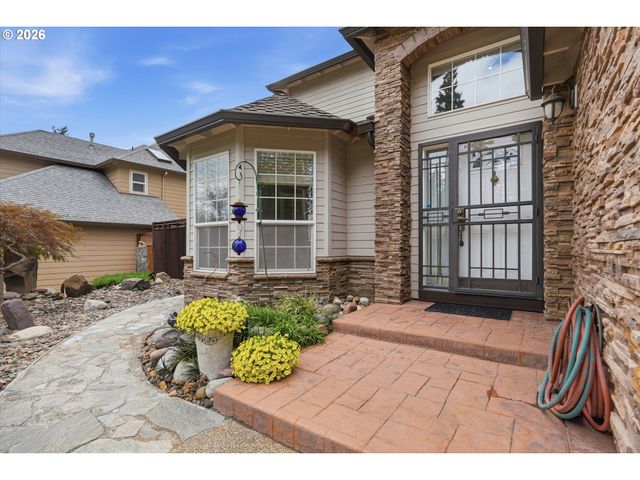 16867 WIGHT Ln, Lake Oswego, OR 97035