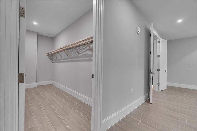 70 AVENIDA VENECCIA 204, Sarasota, FL 34242