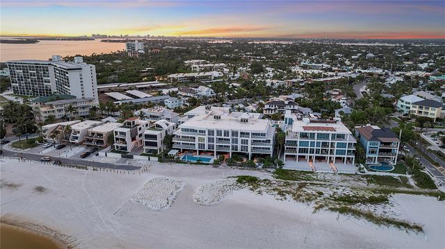 70 AVENIDA VENECCIA 204, Sarasota, FL 34242