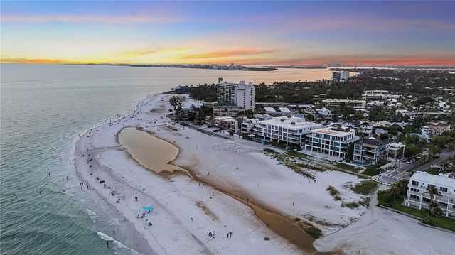 70 AVENIDA VENECCIA 204, Sarasota, FL 34242
