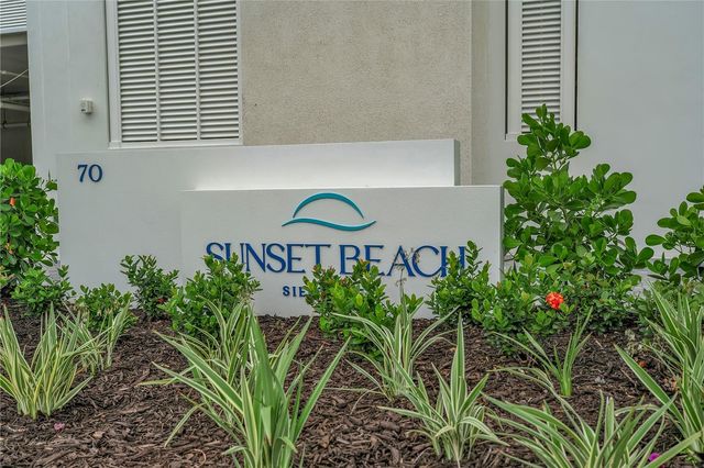 70 AVENIDA VENECCIA 204, Sarasota, FL 34242