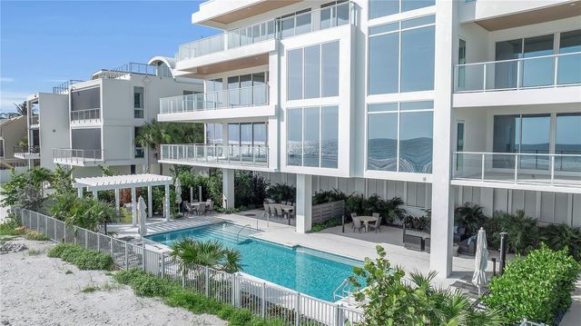 70 AVENIDA VENECCIA 204, Sarasota, FL 34242