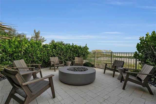 70 AVENIDA VENECCIA 204, Sarasota, FL 34242