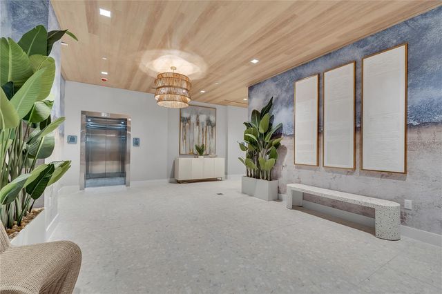 70 AVENIDA VENECCIA 204, Sarasota, FL 34242