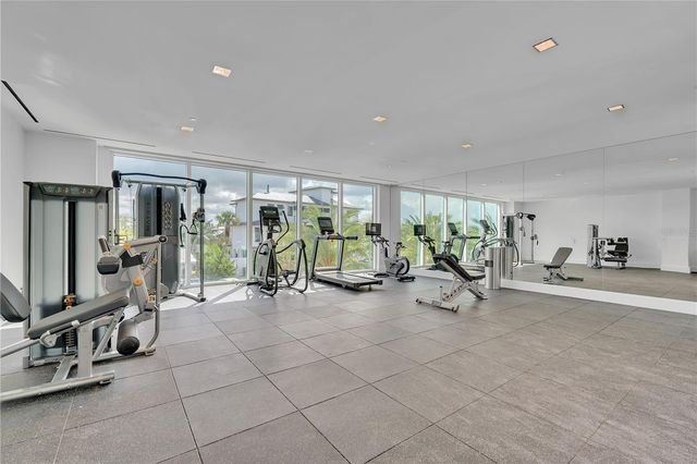 70 AVENIDA VENECCIA 204, Sarasota, FL 34242
