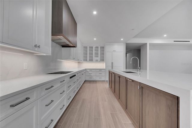 70 AVENIDA VENECCIA 204, Sarasota, FL 34242