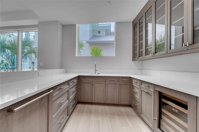70 AVENIDA VENECCIA 204, Sarasota, FL 34242