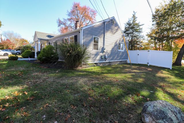 66 Nehantic Drive, East Lyme, CT 06357