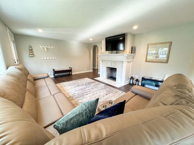 66 Nehantic Drive, East Lyme, CT 06357