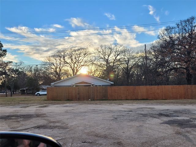 263 Legendary Lane, Gun Barrel City, TX 75156