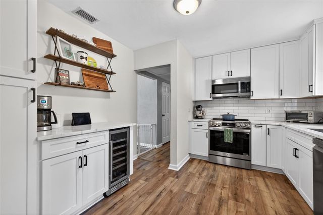 6410 14TH STREET N, St Petersburg, FL 33702