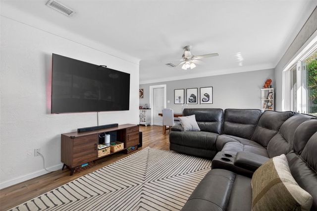 6410 14TH STREET N, St Petersburg, FL 33702