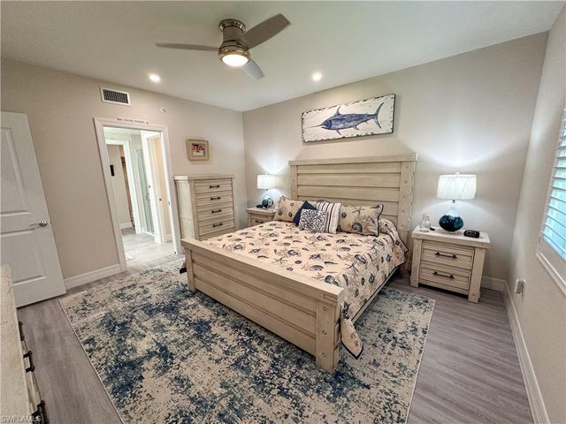 250 Indies Dr 101, Naples, FL 34114