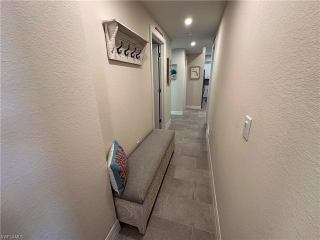 250 Indies Dr 101, Naples, FL 34114