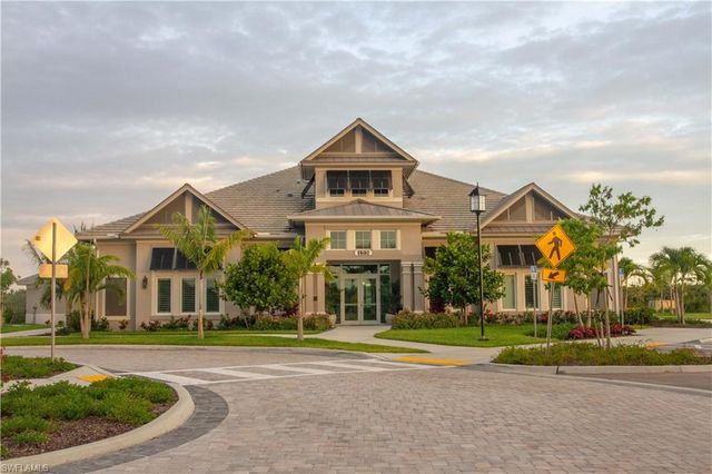 250 Indies Dr 101, Naples, FL 34114