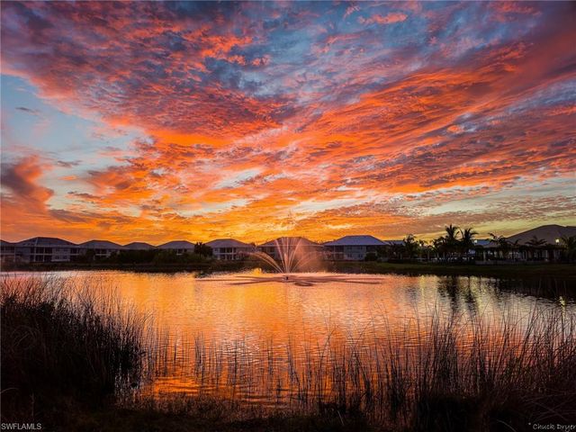 250 Indies Dr 101, Naples, FL 34114