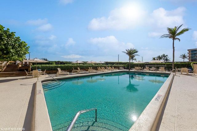 3200 S Ocean Boulevard C303, Palm Beach, FL 33480