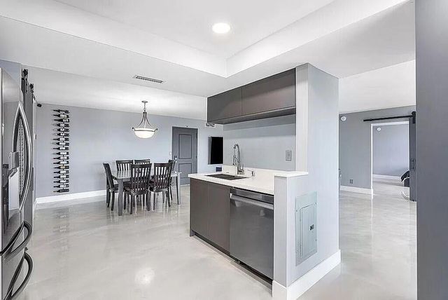 3200 S Ocean Boulevard C303, Palm Beach, FL 33480