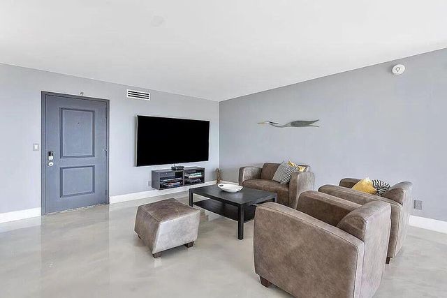 3200 S Ocean Boulevard C303, Palm Beach, FL 33480