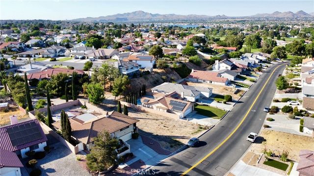 18190 Kalin Ranch Drive, Victorville, CA 92395