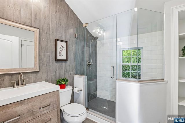 649 Westbrook Road, Ridgewood, NJ 07450
