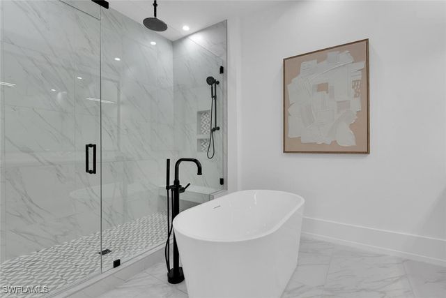 201 8th ST S 209, Naples, FL 34102