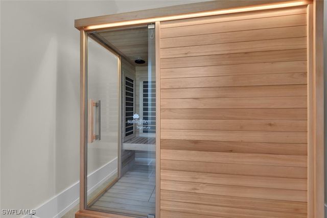 201 8th ST S 209, Naples, FL 34102