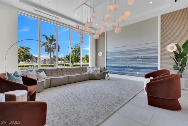 201 8th ST S 209, Naples, FL 34102