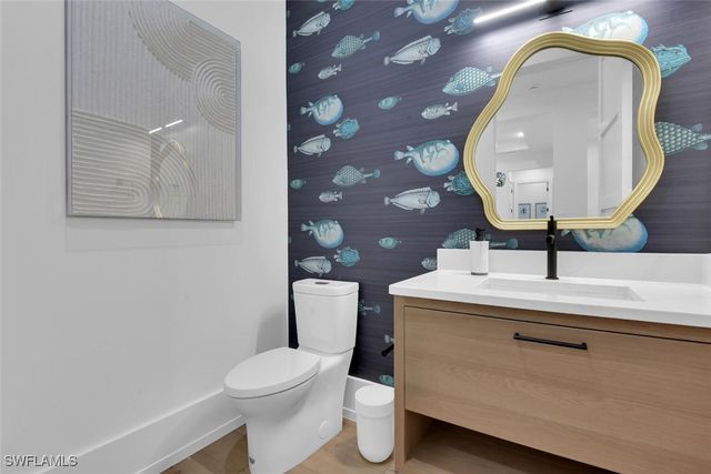 201 8th ST S 209, Naples, FL 34102