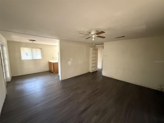 1423 NW 6TH AVENUE, Gainesville, FL 32603